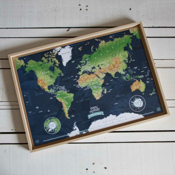 Carte du monde épingable Serial Trippers version sombre