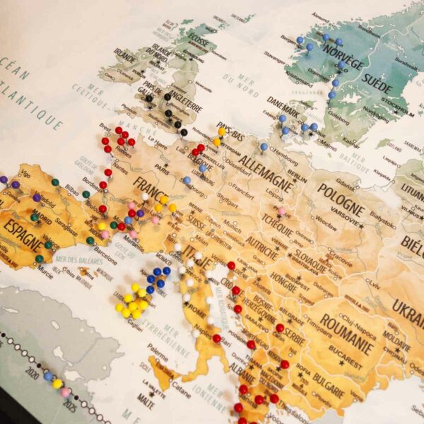 Carte d'Europe version claire à épingler Serial Trippers